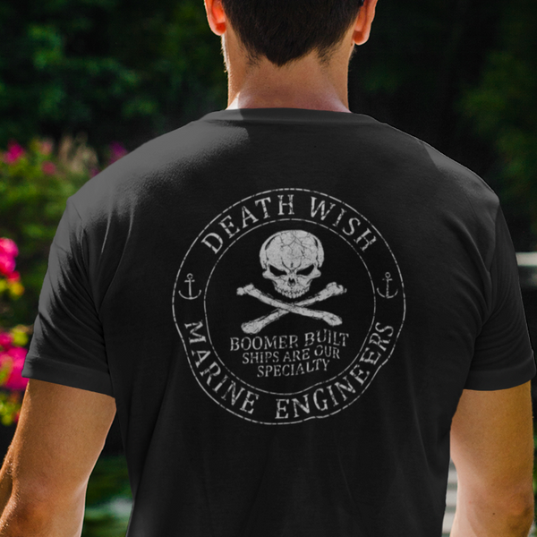 Boomer ships  T-Shirt